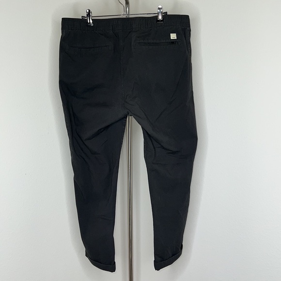 🔹 Vuori Cotton Pants - Picture 2 of 3